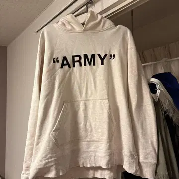 'ARMY' 프린트 후드 부착 후드티