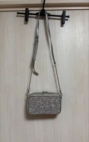 DIANA 실버 글리터 숄더백