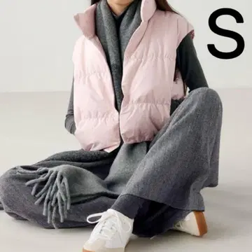 유니클로 S 사이즈 다운 크롭 베스트