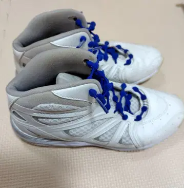 미즈노 하이컷 스니커즈 화이트/블루