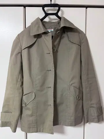 딥 드롭스 베이지 트렌치코트 여성용 가격 인하 가능