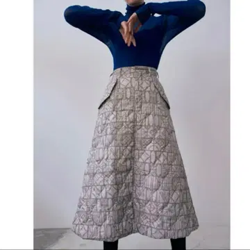 새상품급 STUNNIG LURE 퀼팅 스커트