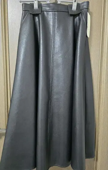 워셔블 에코 가죽 스커트 uncrave WHITE 온워드