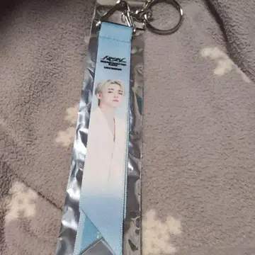 야바톤 에스크 보스 핀 키링