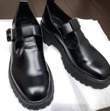 [ ZARA ] 통굽 플랫 트랙 슈즈 37