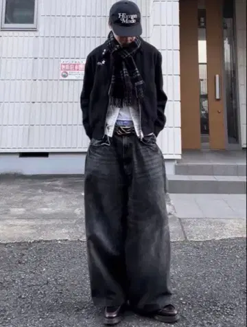 엔도 모리 착용 h&m 슈퍼 배기 블랙 29