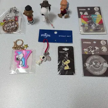 스누피 인형 3개, 키링 4개, 거울 2개 전체 묶음 판매