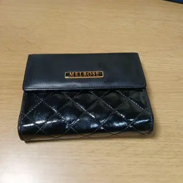 MEILROSE 블랙 접이식 지갑