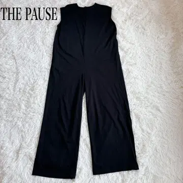 새상품급 THE PAUSE 숄더 턱 릴랙스 점프 수트 블랙
