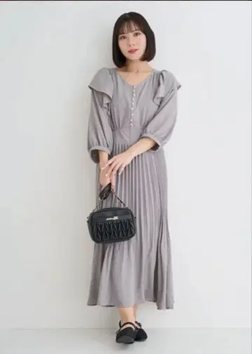 어깨 프릴 펄 버튼 플리츠 원피스 3L 그레이 Re-J