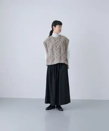 카구레 페루 아란 니트 베스트 2025AW 택 포함