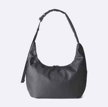 GU 코쿤 숄더백 블랙