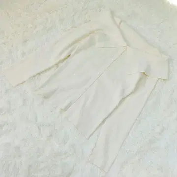 저스길리티 크림색 리브 긴팔 니트 M