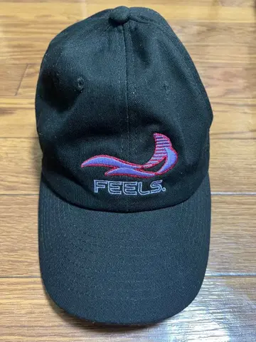 FEELS. 로고 캡 블랙 우에스기 슈헤이 캡