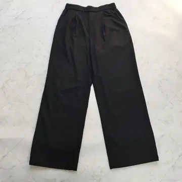 새상품급 그린 라벨 릴랙싱 올마이 속기모 와이드 팬츠 블랙 40