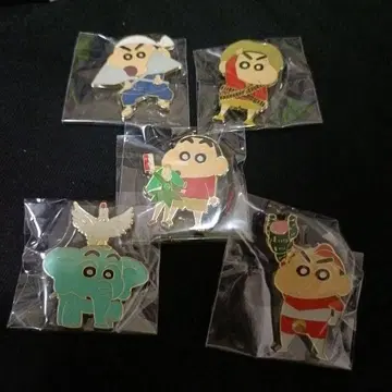 짱구는 못말려 30주년 핀 배지 5개 세트