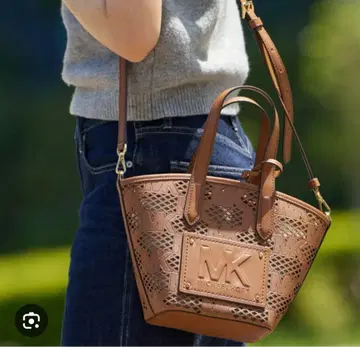 Michael Kors 브라운 숄더백