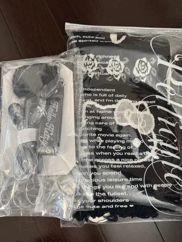 PELLICULE 페리큐르 헬로키티 머플러 백 2점