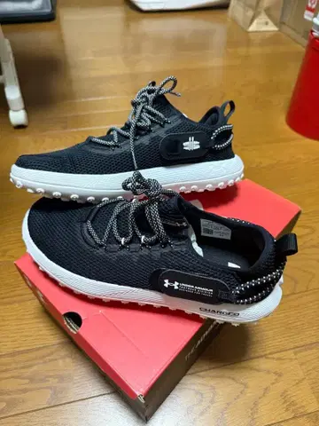 언더아머 스니커즈 UA Fat Tire Venture 27cm