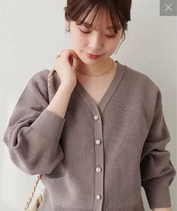 새상품급* 여러 단추 하찌 폴리 니트 가디건 모카 내추럴 꾸뛰르