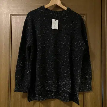 미사용 새상품! 인디비 블랙 계열 긴팔 스웨터 38호