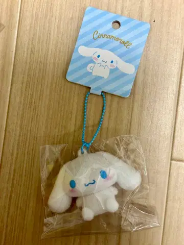 산리오 플로키 마스코트 홀더 시나모롤