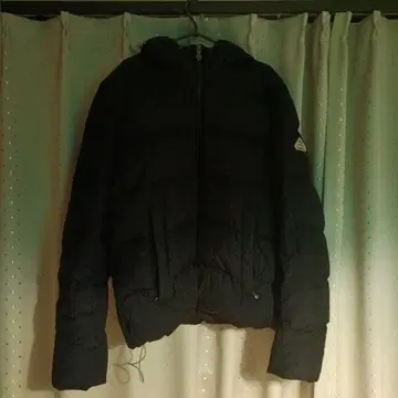 PYRENEX 후드 부착 블랙 다운 자켓 L 사이즈