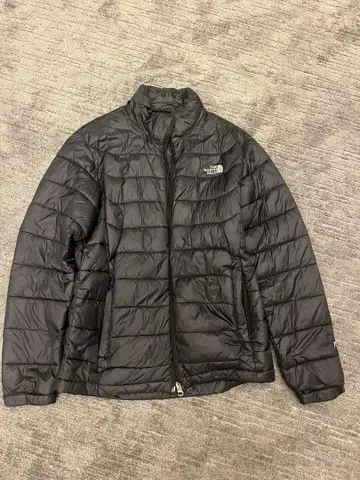 The North Face 블랙 다운 자켓 후드 부착