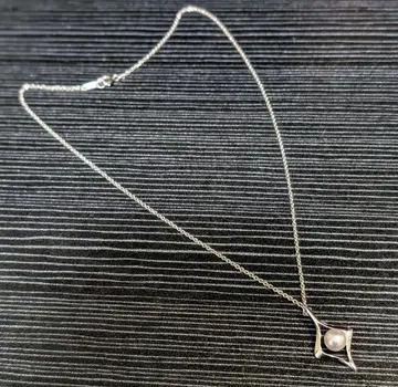 새상품급 MIKIMOTO 싱글 볼 펄 목걸이 실버 각인 2곳 있음