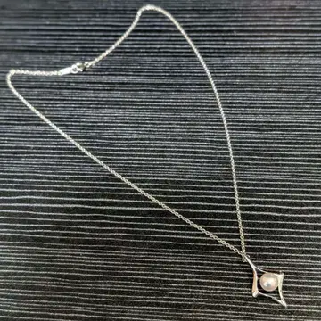 새상품급 MIKIMOTO 싱글 볼 펄 목걸이 실버 각인 2곳 있음