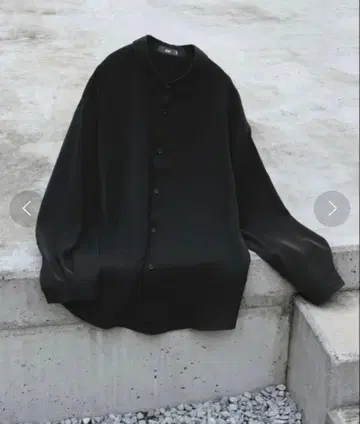 HARE 블랙 긴팔 트로미 셔츠 S