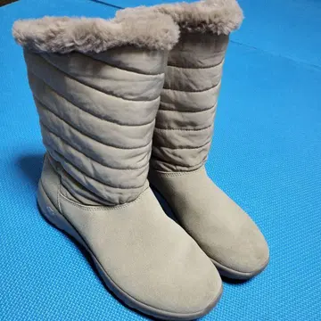 컨디션 최상! SKECHERS 베이지 퍼 부츠