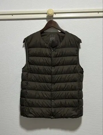 새상품급 무인양품 경량 포켓터블 다운 베스트 카키 XL