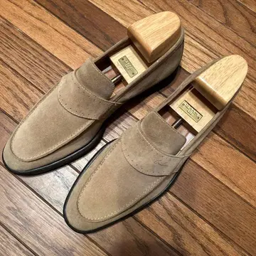 꼬르넬리아니 베이지 스웨이드 로퍼 마케이 제법 이탈리아제 EU8 느슨함