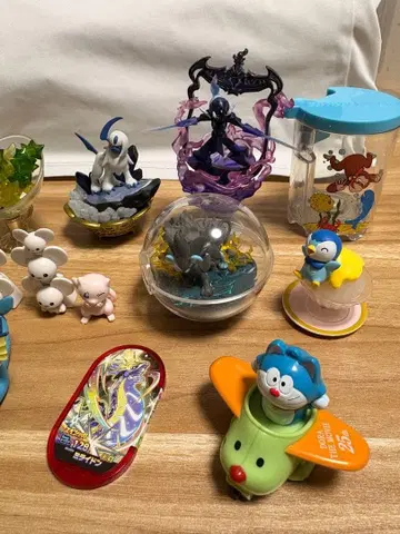 피규어 컬렉션 포켓몬, 스누피 등