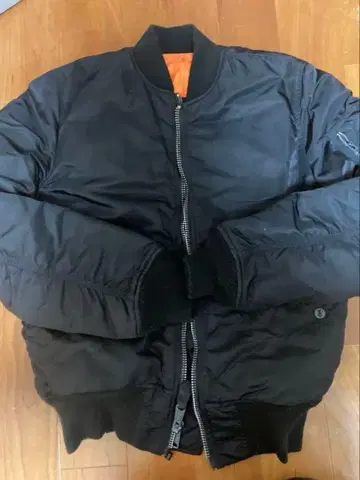 일요일 특가! ALPHA INDUSTRIES 블랙 MA-1 사이즈 M