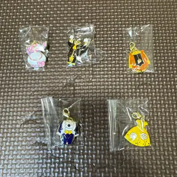 새상품 레어 회장 한정판 미녀와 야수 키링 세트