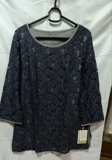 네이비 레이스 상의 사이즈 40