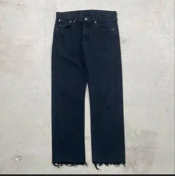 블랙 스트레이트 데님