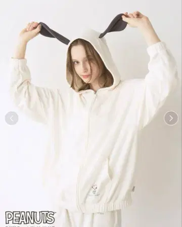 [ 미개봉 새상품 ] 젤라피케 PEANUTS 스누피 귀 달린 룸웨어 세트