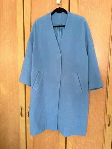 미라 오웬 코트