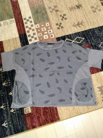 POINTLIGNE 포원리뉴 센소유니코 자수 풀오버