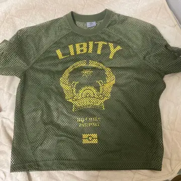LIBITY 메쉬 T셔츠 M 사이즈 올리브