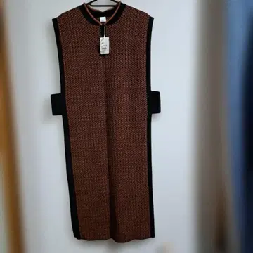 시모 셰리 슬리브리스 지레 니트 원피스 브라운 블랙