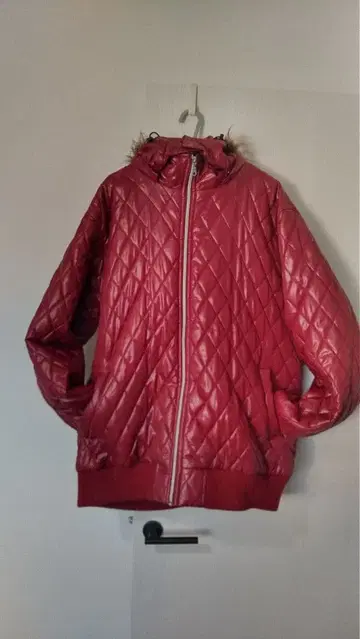 AMORTE 빨간색 퀼팅 다운 자켓 4L