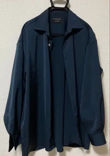 UNITED TOKYO 네이비 긴팔 셔츠