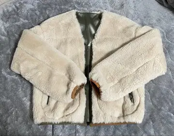 크림색 퍼 자켓 집업