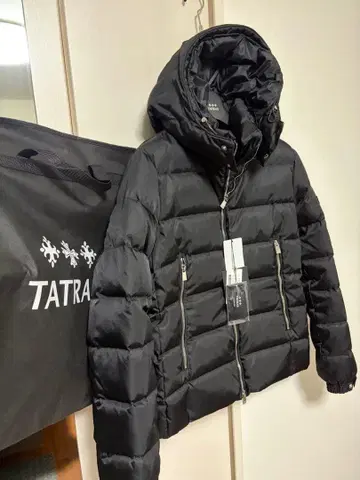 타트라스 도미치아노 나일론 모델 01 블랙 다운 남성용 별주