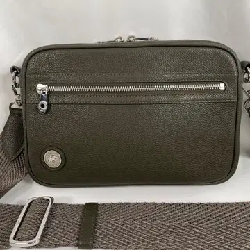 미사용에 가까운 HUNTING WORLD 헌팅월드 숄더백