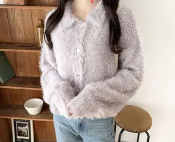 라메 샤기 소재 메탈 버튼 사용 카라 부착 가디건